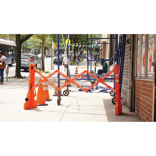 Multi-Gate Barricade, 43" H x 90" L, Orange Les Fournitures Industrielles Méga