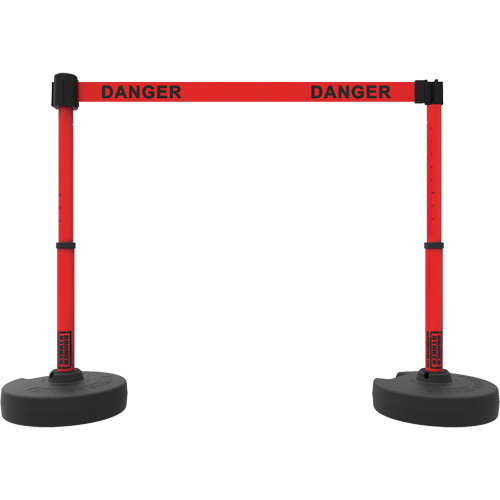 Ensemble de montants pour barri&egrave;re Plus, Plastique, 42" h, Ruban Rouge, Longueur du ruban 15' Les Fournitures Industrielles Méga