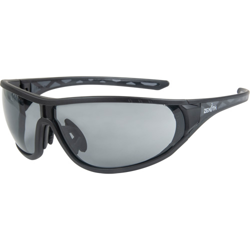 Lunettes de s&eacute;curit&eacute; de s&eacute;rie Z3000, Lentille Grise/fum&eacute;e, Anti-&eacute;gratignures, ANSI Z87+/R&eacute;pond ou surpasse la norme CSA Z94.3 Les Fournitures Industrielles Méga