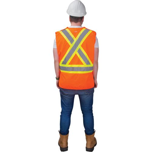 Veste d'arpenteur haute visibilit&eacute; conforme &agrave; la CSA, Orange haute visibilit&eacute;, Moyen, Polyester Les Fournitures Industrielles Méga