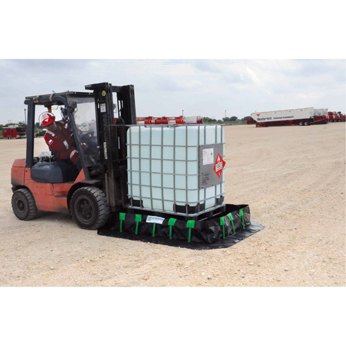Ultra-Containment Berm&reg;, 179 US gal. Capacity, 4' W x 6' L x 12" H, Stake Wall Les Fournitures Industrielles Méga