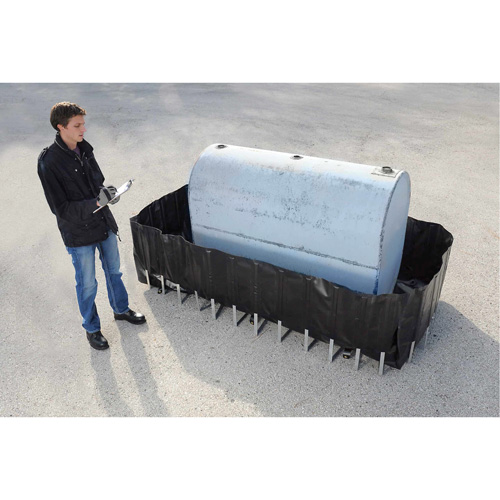 Ultra-550 Containment Sump&reg; Flexible Fuel Tank Container with Drain, 102" L x 72" W, 650 US gal. Capacity Les Fournitures Industrielles Méga