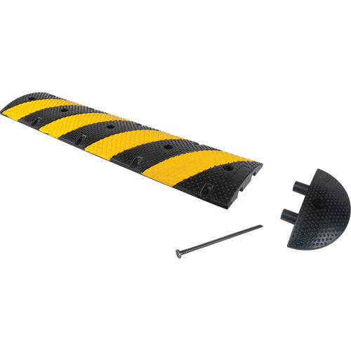 Speed Bump Kit, Rubber, 4' L x 11" W x 2" H Les Fournitures Industrielles Méga