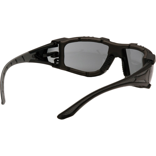 Lunettes de s&eacute;curit&eacute; Endeavor Plus, Lentille Gris, Antibu&eacute;e, ANSI Z87+/R&eacute;pond ou surpasse la norme CSA Z94.3 Les Fournitures Industrielles Méga