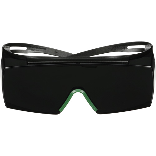 Lunettes de s&eacute;curit&eacute; SecureFit s&eacute;rie 3700 SF3750AS-BLK, Lentille Gris/IR 5.0, Anti-&eacute;gratignures, ANSI Z87+/R&eacute;pond ou surpasse la norme CSA Z94.3 Les Fournitures Industrielles Méga