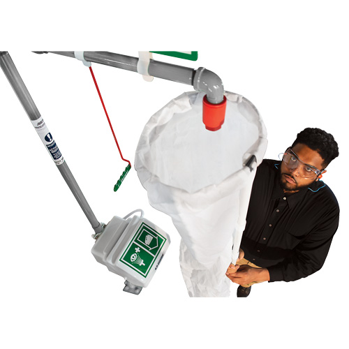 Safety Shower Test Kit with Bucket & Shower Sock Les Fournitures Industrielles Méga