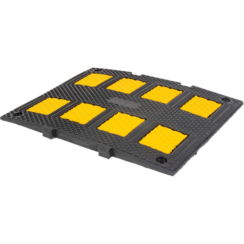 Middle Speed Hump, Rubber, 3' L x 20" W x 2" H Les Fournitures Industrielles Méga