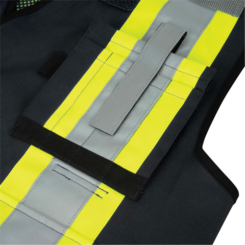 6679 Veste d'arpenteur antimicrobienne haute visibilit&eacute; avec dos en maille, Noir, Petit, Polyester Les Fournitures Industrielles Méga