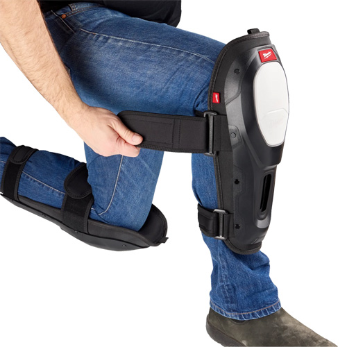 Dynamic Flooring Knee Pad, Hook and Loop Style, Plastic Caps, Foam Pads Les Fournitures Industrielles Méga
