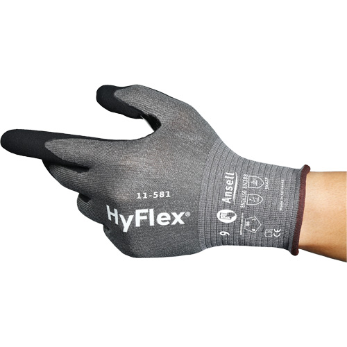 Gants industriels ultral&eacute;gers 11-581 HyFlex, 6, Calibre 21, Rev&ecirc;tement Nitrile, ASTM ANSI niveau A6 Les Fournitures Industrielles Méga