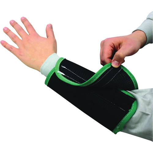 Kut Gard&reg; 2-Ply Cane Mesh Sleeve, Nylon, 9", ASTM ANSI Level A4, Black Les Fournitures Industrielles Méga