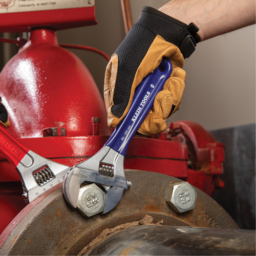 Extra-Wide Jaw Adjustable Wrench, 8" L, 1-1/2" Max Width, Plain Les Fournitures Industrielles Méga