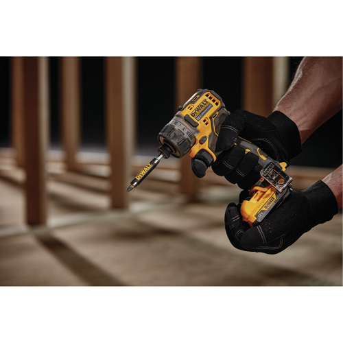 Xtreme Brushless Screwdriver Kit, 1/4", 12 V, 200 UWO Max. Torque, Lithium-Ion Battery Les Fournitures Industrielles Méga