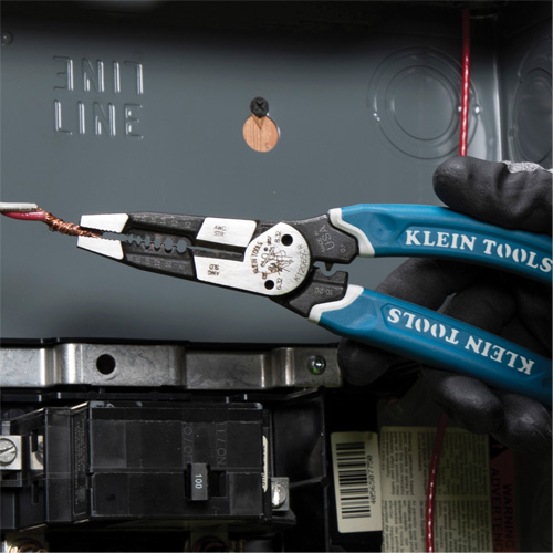 Outil polyvalent Klein-Kurve pour d&eacute;nuder, couper et sertir les fils, 8-1/4" lo, 8 - 20 AWG Les Fournitures Industrielles Méga