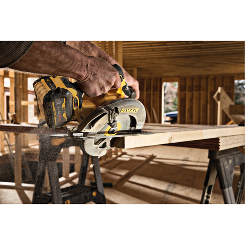 Scie circulaire sans balai Flexvolt Max avec frein &eacute;lectrique (outil seulement), 7-1/4", 60 V Les Fournitures Industrielles Méga
