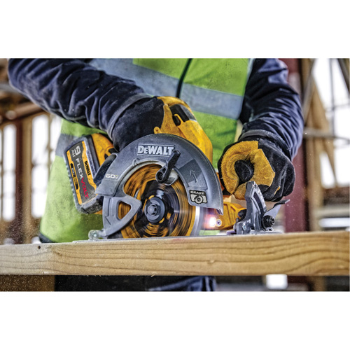 Ensemble de scie circulaire sans balai Flexvolt Max avec frein &eacute;lectrique, 7-1/4", 60 V Les Fournitures Industrielles Méga