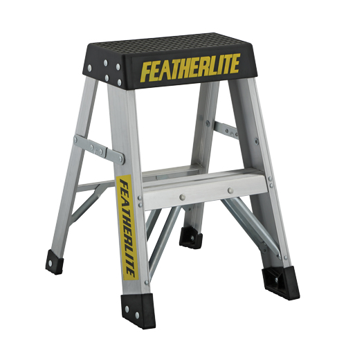 Industrial Extra Heavy-Duty Step Stool/Ladders, 2', Aluminum, 300 lbs. Capacity, Type 1A Les Fournitures Industrielles Méga