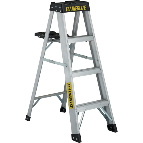 3400 Series Industrial Extra Heavy-Duty Step Ladder, 4', Aluminum, 300 lbs. Capacity, Type 1A Les Fournitures Industrielles Méga