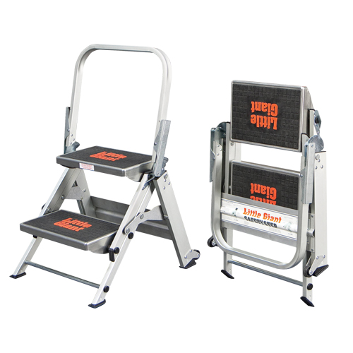 Safety Stepladder, 1.5', Aluminum, 300 lbs. Capacity, Type 1A Les Fournitures Industrielles Méga