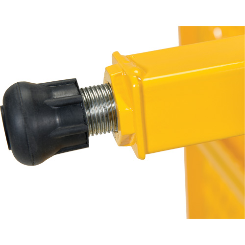 Plate-forme ajustable Step-Mate, 1 marche(s), 23-1/2" la x 19-9/16" lo x 16-1/2" h, Capacit&eacute; 500 lb Les Fournitures Industrielles Méga