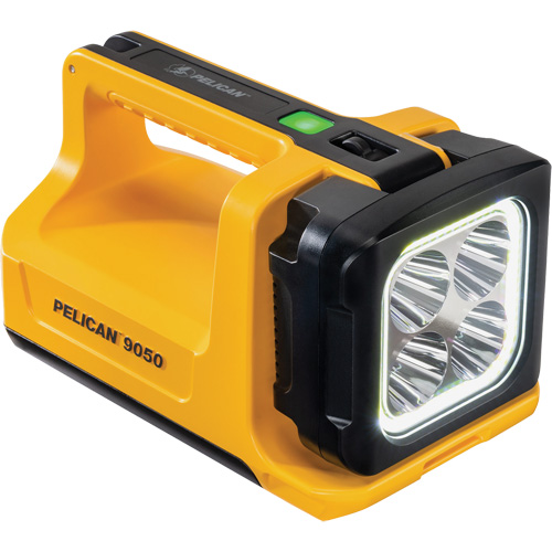 9050 High-Performance Lantern Flashlight, LED, 3369 Lumens, 2.75 Hrs. Run Time, Rechargeable/AA Batteries, Included Les Fournitures Industrielles Méga