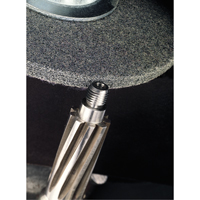 Scotch-Brite EXL Unitized Deburring Wheels, 1" x 1", 3/16" Arbor, 2A Grit, Aluminum Oxide Les Fournitures Industrielles Méga
