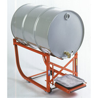 Support de baril avec plateau d'&eacute;gouttage, Capacit&eacute; de 55 gal. US (45 gal. imp.), Charge max. de 600 lb/272 kg Les Fournitures Industrielles Méga