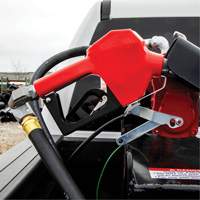 Pistolet de distribution automatique rouge pour essence Les Fournitures Industrielles Méga