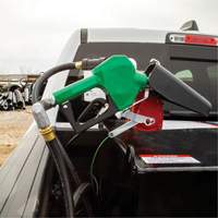 Pistolet de distribution automatique vert pour essence Les Fournitures Industrielles Méga