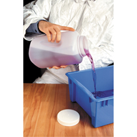 Bottles, Round, 128 fl. oz., Plastic Les Fournitures Industrielles Méga