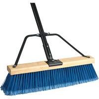 Balai-brosse &agrave; manche renforc&eacute; Ryno, 36", Fin, Soies PVC Les Fournitures Industrielles Méga