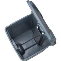 Step-On Garbage Can, Plastic, 12 US gal. Capacity Les Fournitures Industrielles Méga
