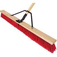 Balai-brosse &agrave; manche renforc&eacute;, 36", Moyen, Soies PVC Les Fournitures Industrielles Méga