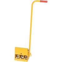 Cale de roue avec poign&eacute;e ergonomique, Acier, Jaune, 8" la x 10-3/4" p x 9-1/8" h Les Fournitures Industrielles Méga