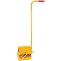 Cale de roue pour la glace avec poign&eacute;e ergonomique, Acier, Jaune, 8-1/16" la x 10-5/8" p x 8-13/16" h Les Fournitures Industrielles Méga