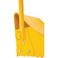 Cale de roue pour la glace avec poign&eacute;e ergonomique, Acier, Jaune, 8-1/16" la x 10-5/8" p x 8-13/16" h Les Fournitures Industrielles Méga