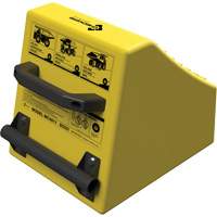 Cale de roue ultra-robuste pour l'exploitation mini&egrave;re Checkers Safety, PEHD, Jaune, 14-1/2" la x 17-1/2" p x 16" h Les Fournitures Industrielles Méga