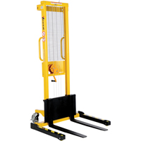 Manual Stacker, Hand Winch Operated, 770 lbs. Capacity, 60" Max Lift Les Fournitures Industrielles Méga