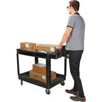 Chariot utilitaire, 2 tiers, 25-5/8" x 33-1/2" x 43-3/4", Capacit&eacute; 550 lb Les Fournitures Industrielles Méga