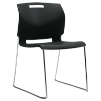 Chaise, Plastique, Hauteur 32-1/2", Capacit&eacute; 300 lb, Noir Les Fournitures Industrielles Méga
