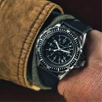 Grande montre automatique de plong&eacute;e, Num&eacute;rique, &agrave; piles, 41 mm, Noir Les Fournitures Industrielles Méga