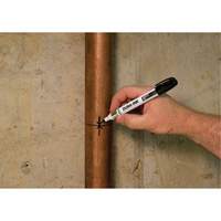 Dura-Ink&reg; 80 Permanent Marker, Black, Medium Tip Les Fournitures Industrielles Méga