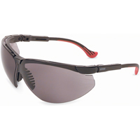 Lunettes de s&eacute;curit&eacute; Uvex Genesis avec lentilles HydroShield, Lentille Grise/fum&eacute;e, Antibu&eacute;e, R&eacute;pond ou surpasse la norme CSA Z94.3 Les Fournitures Industrielles Méga