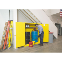 Armoires Sure-Grip EX pour entreposage de barils &agrave; la verticale, Capacit&eacute; de 110 gal. US, 2 barils, Jaune Les Fournitures Industrielles Méga