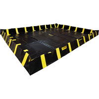Bermes de confinement avec supports int&eacute;rieurs de parois QuickBerm , Capacit&eacute; 2990 gal. US, 20' la x 20' lo x 12" h, Support &agrave; encliqueter Les Fournitures Industrielles Méga