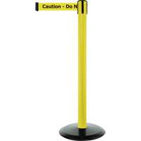 Montant pour syst&egrave;me Advance TensaBarrier, Acier, 36" h, Ruban Noir/Jaune, Longueur du ruban 7,5' Les Fournitures Industrielles Méga