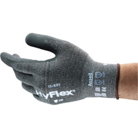Gant enduit Hyflex r&eacute;sistant &agrave; la coupe, 6, R&ecirc;vetement Nitrile, Calibre 18, Enveloppe en Nylon Les Fournitures Industrielles Méga