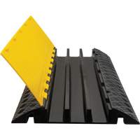 Polyurethane Cable Protector, 3 Channels, 35.43" L x 19.69" W x 3" H Les Fournitures Industrielles Méga
