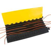 Polyurethane Cable Protector, 5 Channels, 35.43" L x 19.69" W x 2" H Les Fournitures Industrielles Méga