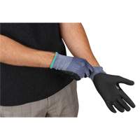 Gants r&eacute;sistant &agrave; la coupe, Taille Petit, Calibre 15, Rev&ecirc;tement Mousse de nitrile, Enveloppe en PEHP, ASTM ANSI niveau A3 Les Fournitures Industrielles Méga